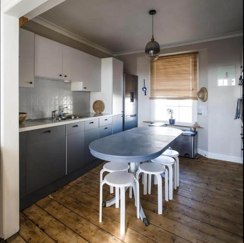 Falmouth Townhouse With Panoramic Sea View Terrace Buitenkant foto
